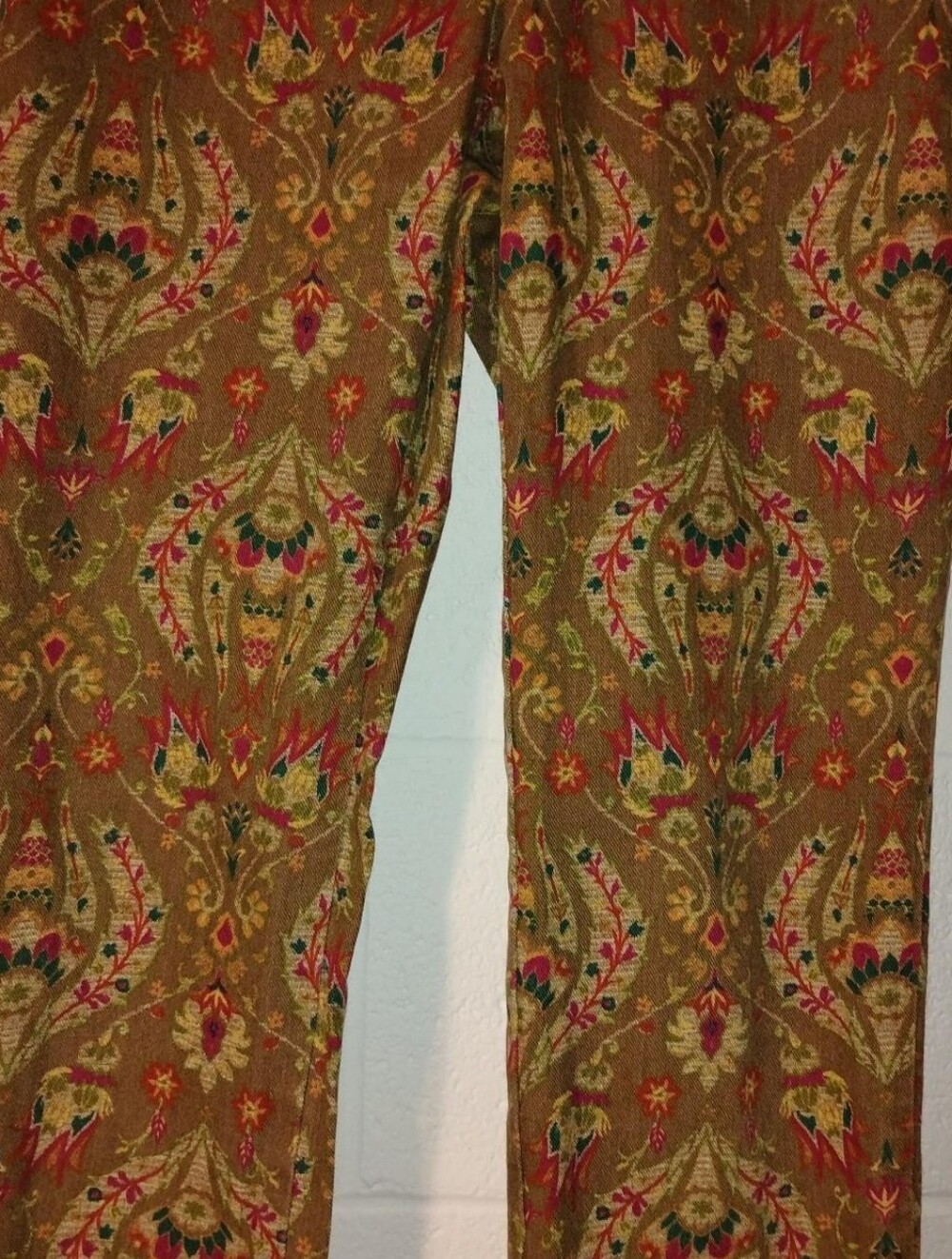 Liz Claiborne "Audra" Damask Paisley Crop Pants - Size 4
